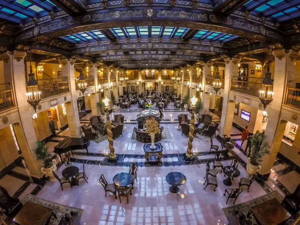 Hotel histórico de luxo lobby interior — Fotografia de Stock