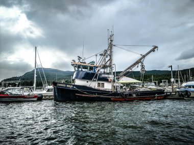 Juneau, Alaska yakınındaki ticari Yengeç balıkçı teknesi