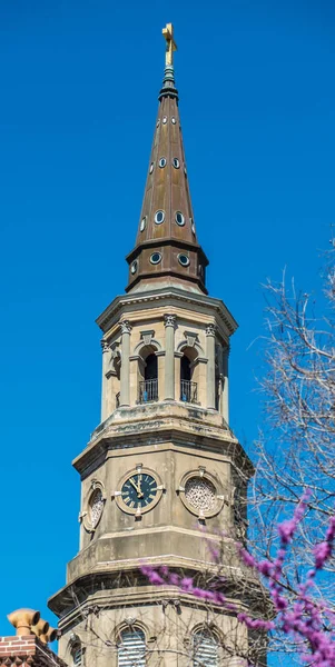 Chiesa storica campanile in charleston sud carolina storica di — Foto Stock