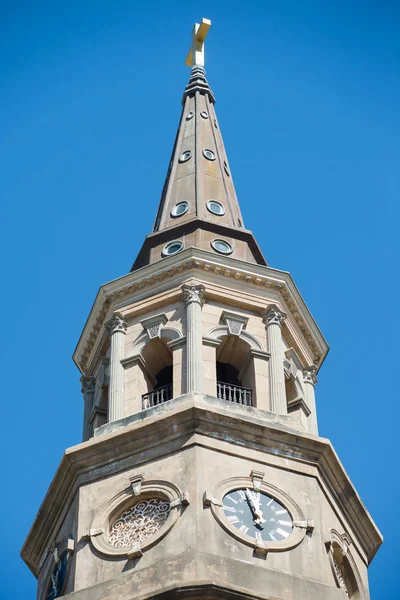 Igreja histórica campanário em charleston carolina do sul histórico di — Fotografia de Stock