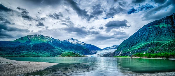 Paesaggio intorno al parco ghiacciaio mendenhall in juneau alaska — Foto Stock