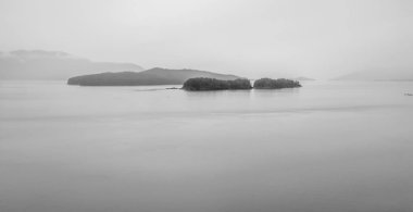 Haziran ayında deniz manzarası ile Alaska doğa ve dağ