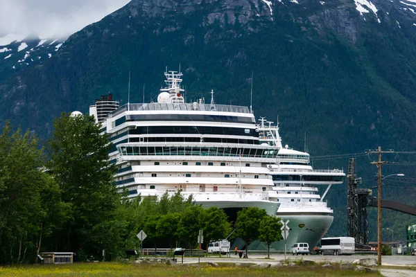 Skagway Aljaška v červnu, usa Severní město poblíž Kanada — Stock fotografie