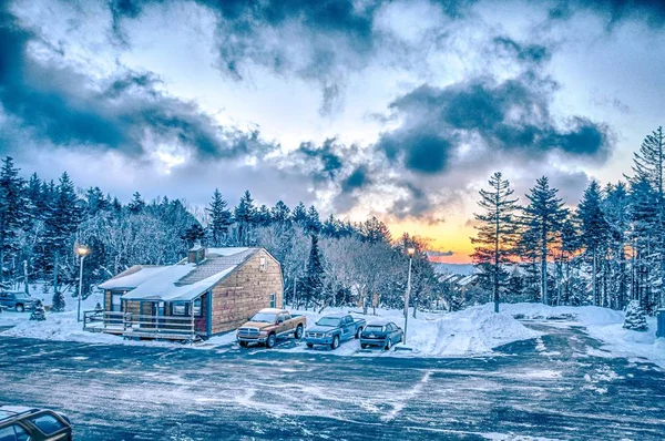 Beautiful nature and scenery around snowshoe ski resort in cass — Stock Photo, Image