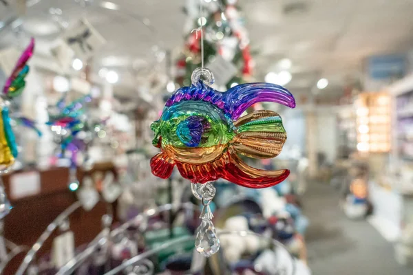 Noel ağacı dekoru için cam balık süslemesi — Stok fotoğraf