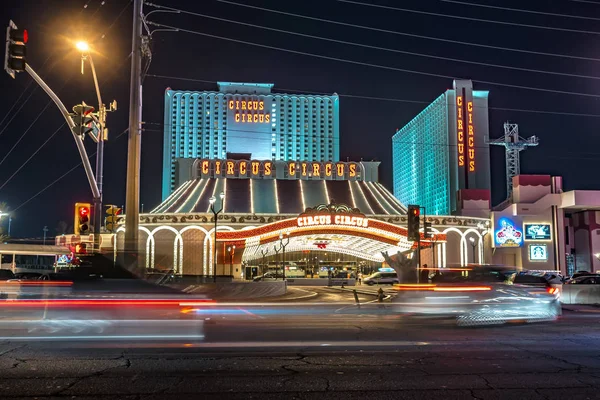 Las Vegas sokaklarında gece sahneleri — Stok fotoğraf