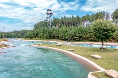 Charlotte North Carolina 'daki Natinal Whitewater Merkezi.