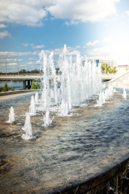 Çeşme / Çeşme su jetlerinin baş jeti B üzerinde.