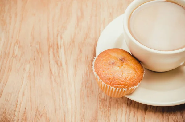 Muffin Com Café Sobre Fundo Texturizado Madeira Vista Superior Espaço — Fotografia de Stock