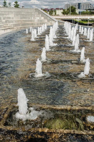 Testa Getti Acqua Fontana Pressione Dell Acqua Fontana Cittadina Fondo — Foto Stock