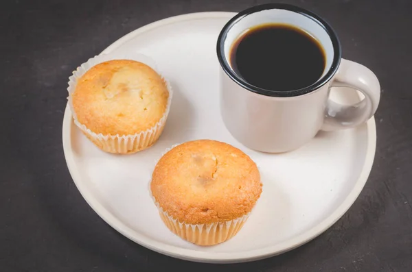 Muffins Und Kaffee Zum Frühstück — Stockfoto