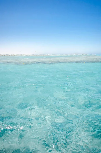 Hermosa Vista Mar Con Cielos Azules Hermosa Vista Mar Con — Foto de Stock