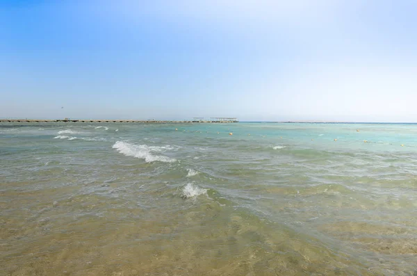 Hermosa Vista Mar Con Cielos Azules Hermosa Vista Mar Con — Foto de Stock