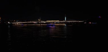 İstanbul 'da gece deniz manzarası