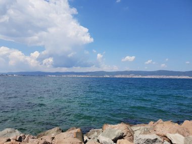 Yazın deniz manzarası