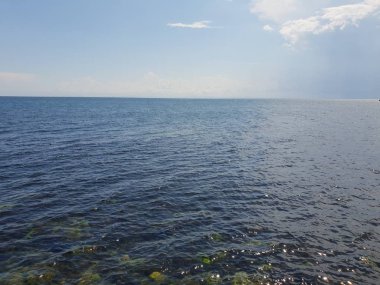 Yazın deniz manzarası