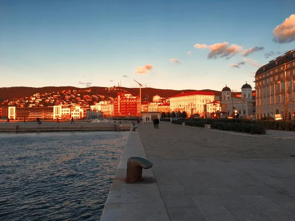 Trieste Şehir Manzarası Gün Batımında — Stok fotoğraf