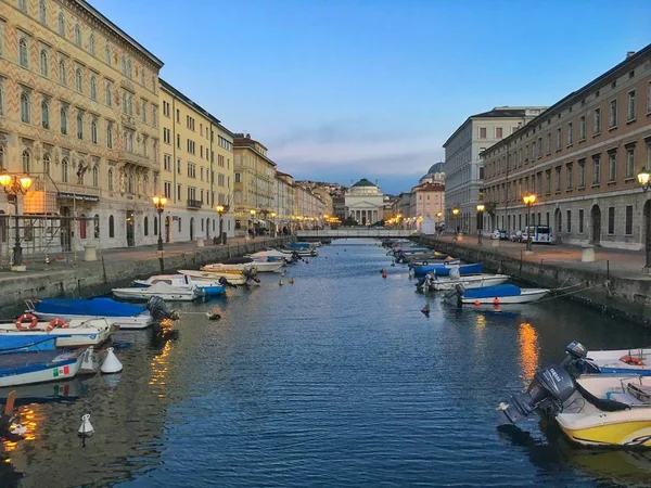 Vistas Históricas Del Centro Trieste Italia —  Fotos de Stock