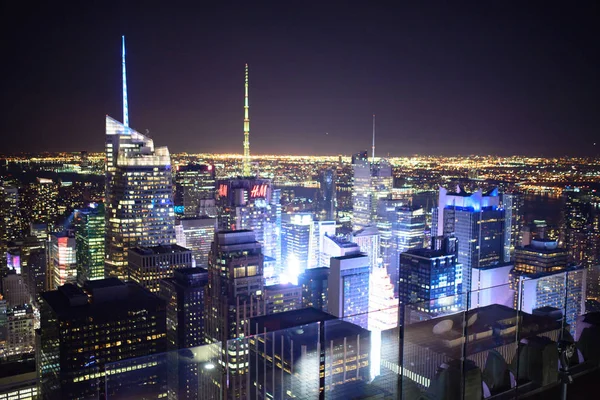New York felhőkarcolói éjszaka — Stock Fotó