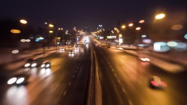 Nacht Verkeer Van Auto Langs Avenue Lensbaby Time Lapse — Stockvideo