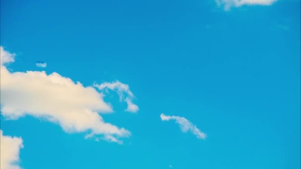 Nuvens Correndo Pelo Céu — Vídeo de Stock