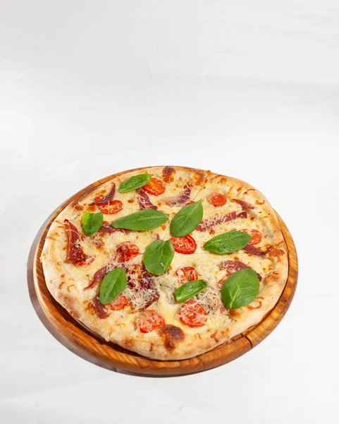 Pizza Com Tomate Queijo — Fotografia de Stock