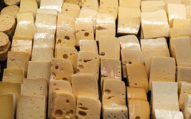 Boş koltukların sarı peyniri