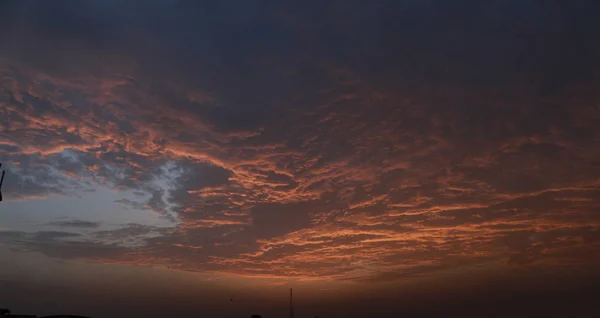 Panoramablick Auf Den Schönen Sonnenuntergang — Stockfoto