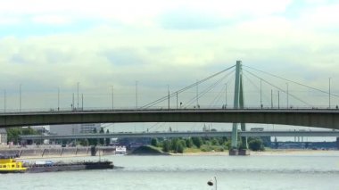 Köln Ren köprüler