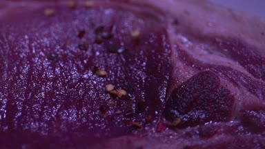 Makro biftek kadar çiğ et yakın