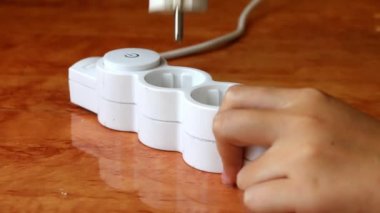 soket elektrik çatal tel