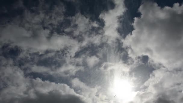 Nuvole cielo coperto cielo nuvole strati — Video Stock