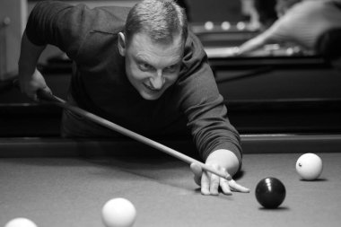 bilardo topu yönelik çocuk öldürdü
