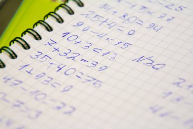 el yazısıyla Matematik denklemleri ile defter