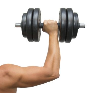 el siyah üzerine beyaz izole dumbbell tutarak