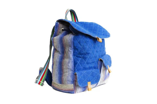 Blauer Schulrucksack isoliert auf weißem Hintergrund — Stockfoto