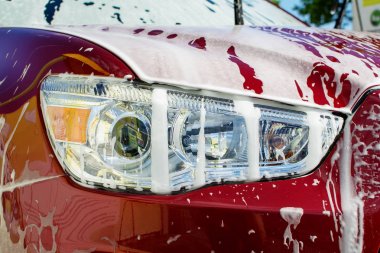 Far kalın köpük yakın çekim ile temassız köpükle Oto yıkama