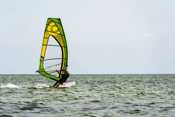 Lazurne, Ukraine 09.09.2018 Windsurfing, Fun in the Black Sea.Extreme Sport — 스톡 사진