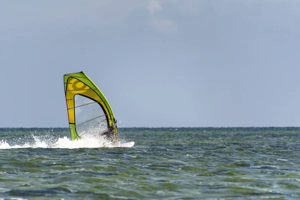Lazurne Ukraine -09.09.2018 Professional Windsurfing on big waves — Stock Photo, Image