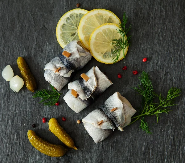 Rollmops Filetes Arenque Conserva Com Limão — Fotografia de Stock