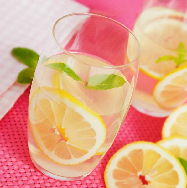 Verfrissende Limonade Met Munt Laat — Stockfoto