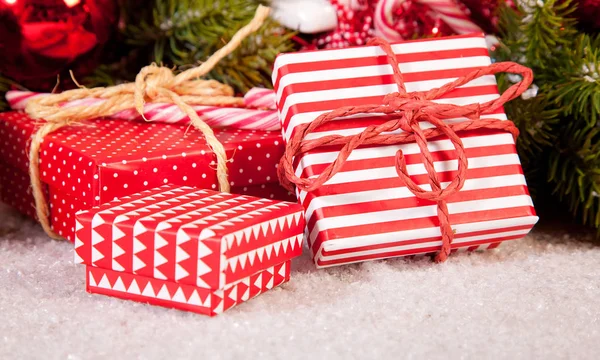 Kerstdecoratie Met Geschenken Xmas Kaarten Uitnodiging Commerciële Concept — Stockfoto
