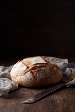 Rustik tarzı taze ev yapımı ekmek