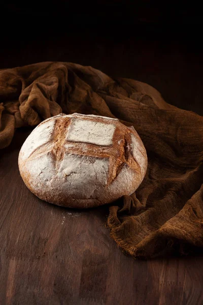 Φρέσκο Σπιτικό Ψωμί Ρουστίκ Στυλ — Φωτογραφία Αρχείου