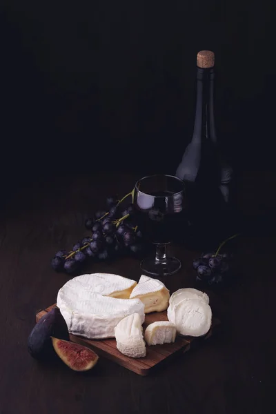 Variété Fromages Différents Avec Vin Fruits — Photo