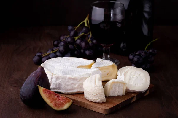 Variety Different Cheese Wine Fruits — Stock Photo, Image