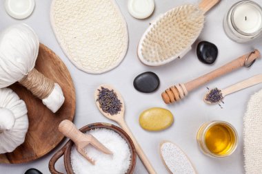 Geleneksel spa ürünleri kümesi. Doğal vücut bakım kavramı