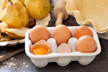 Yemek ev yapımı pasta ile organik armut