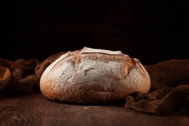 Rustik tarzı taze ev yapımı ekmek