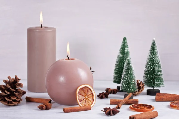 Velas Para Clima Frío Celebración Navideña Concepto Frío Invierno Con —  Fotos de Stock